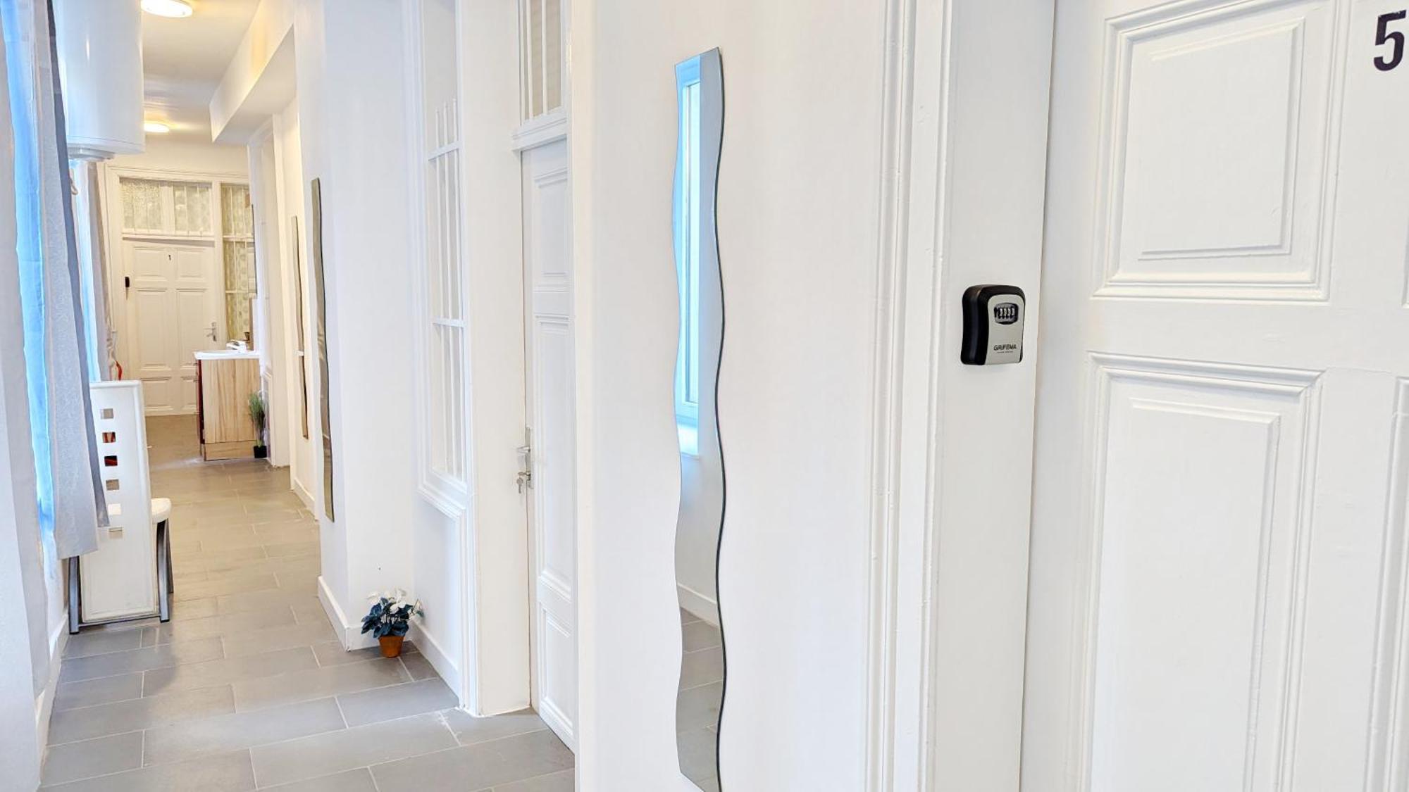 Cozy Rooms In Lugner City Area Vienna Luaran gambar